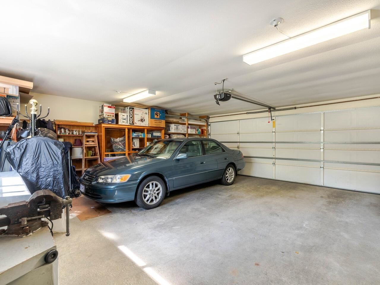 Listing Image 27