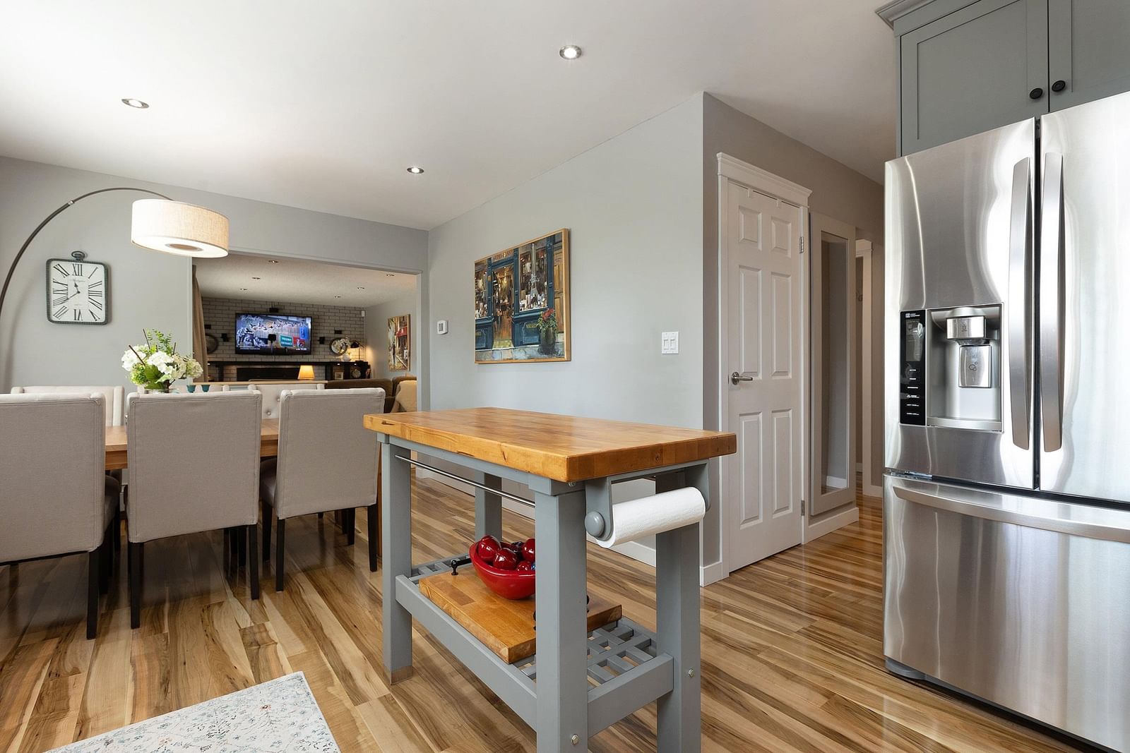 Listing Image 12