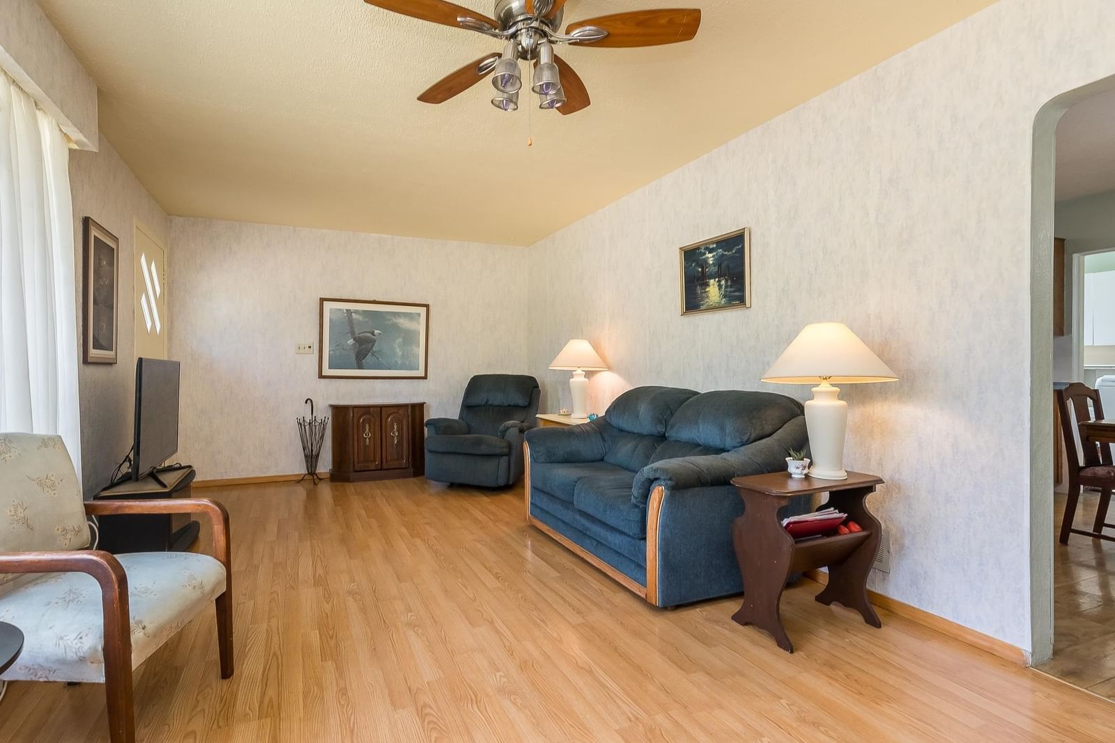 Listing Image 14
