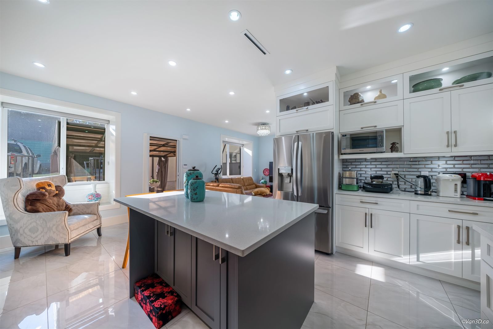 Listing Image 11