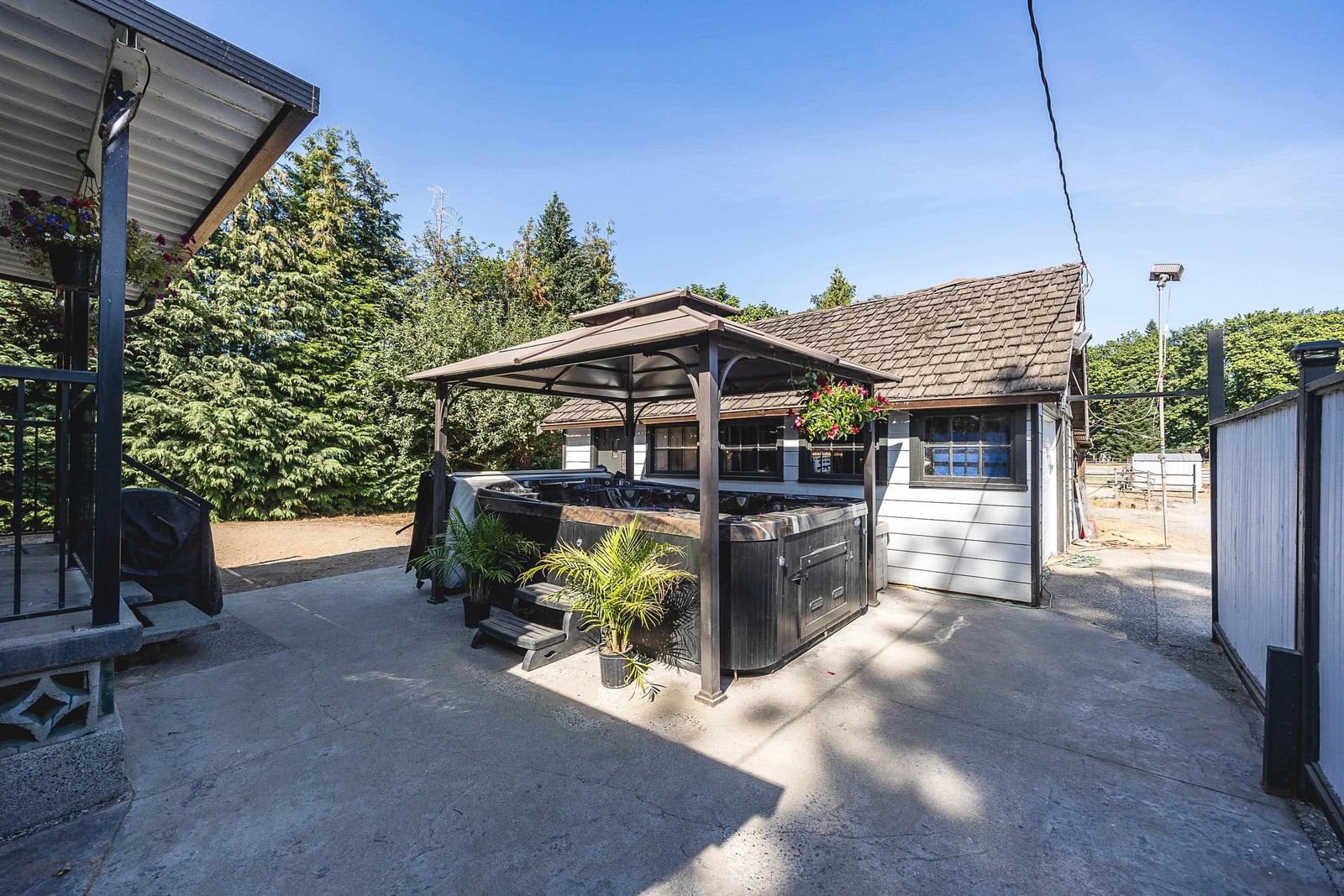 Listing Image 19