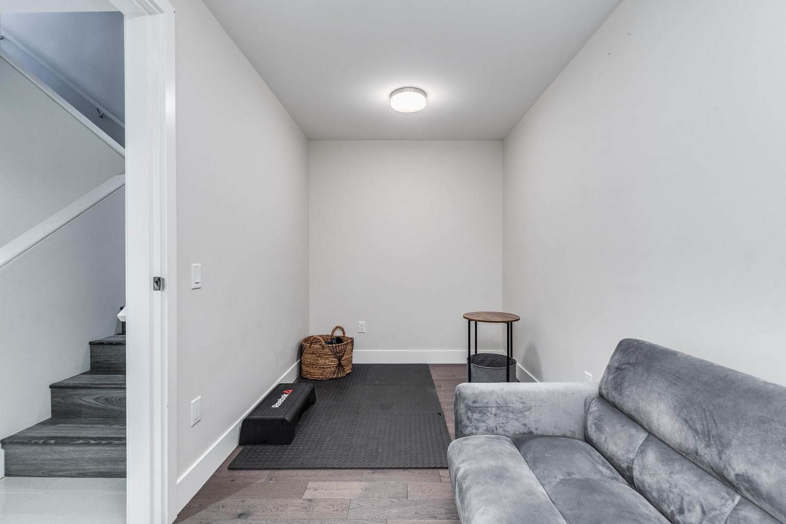 Listing Image 32