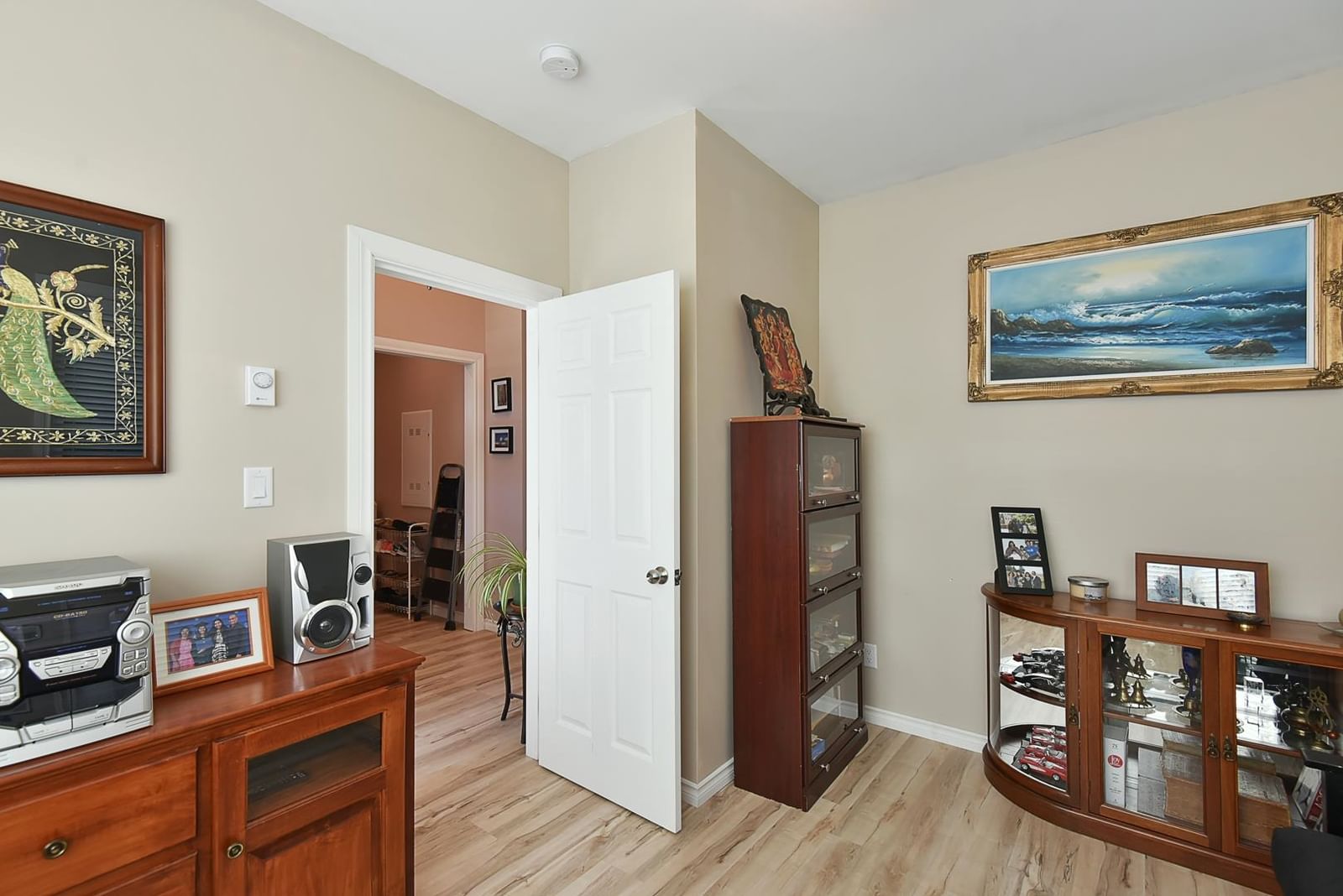 Listing Image 18