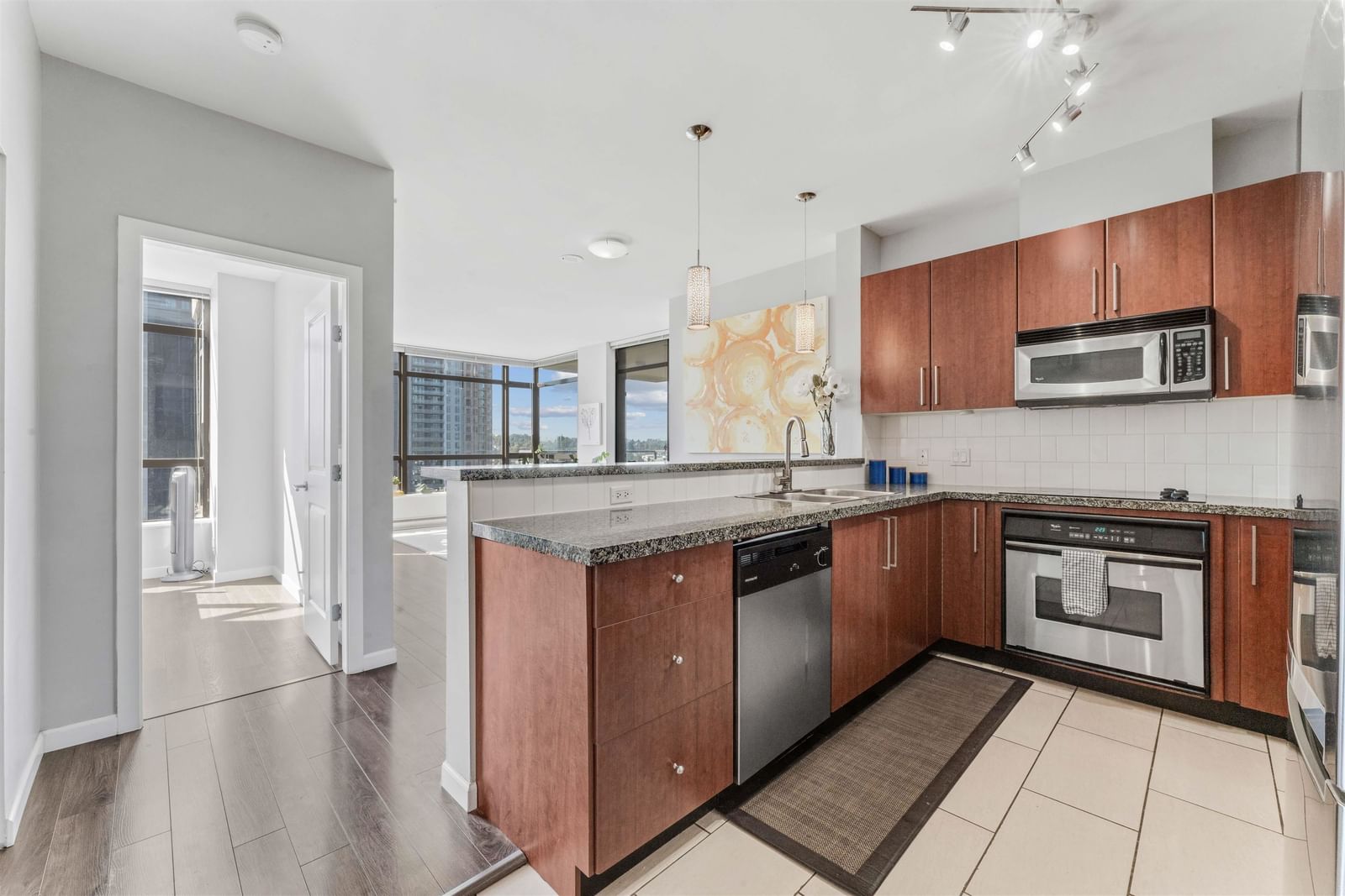 Listing Image 9