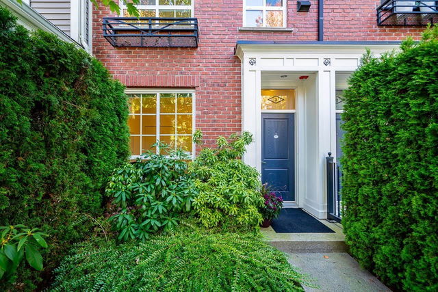 3 - 2423 Avon Place