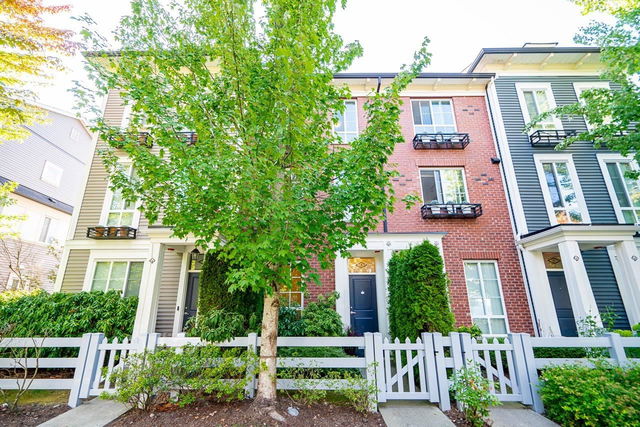 3 - 2423 Avon Place