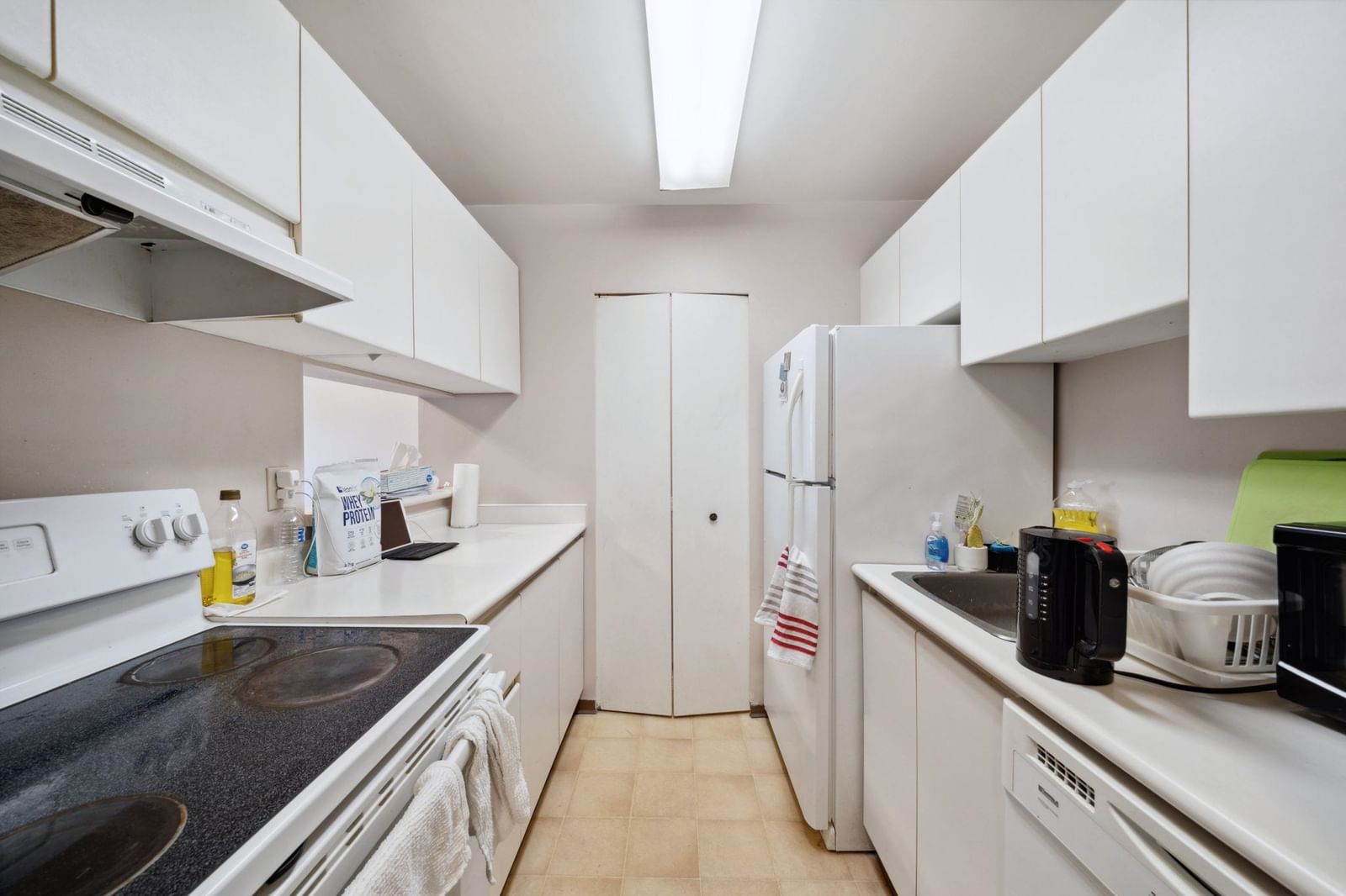 Listing Image 8