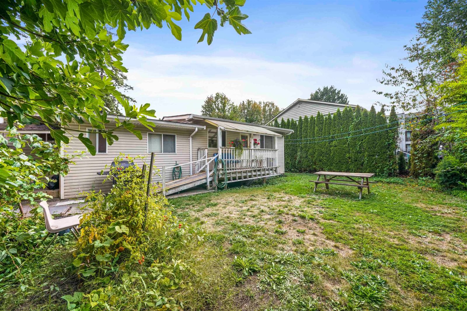 Listing Image 9