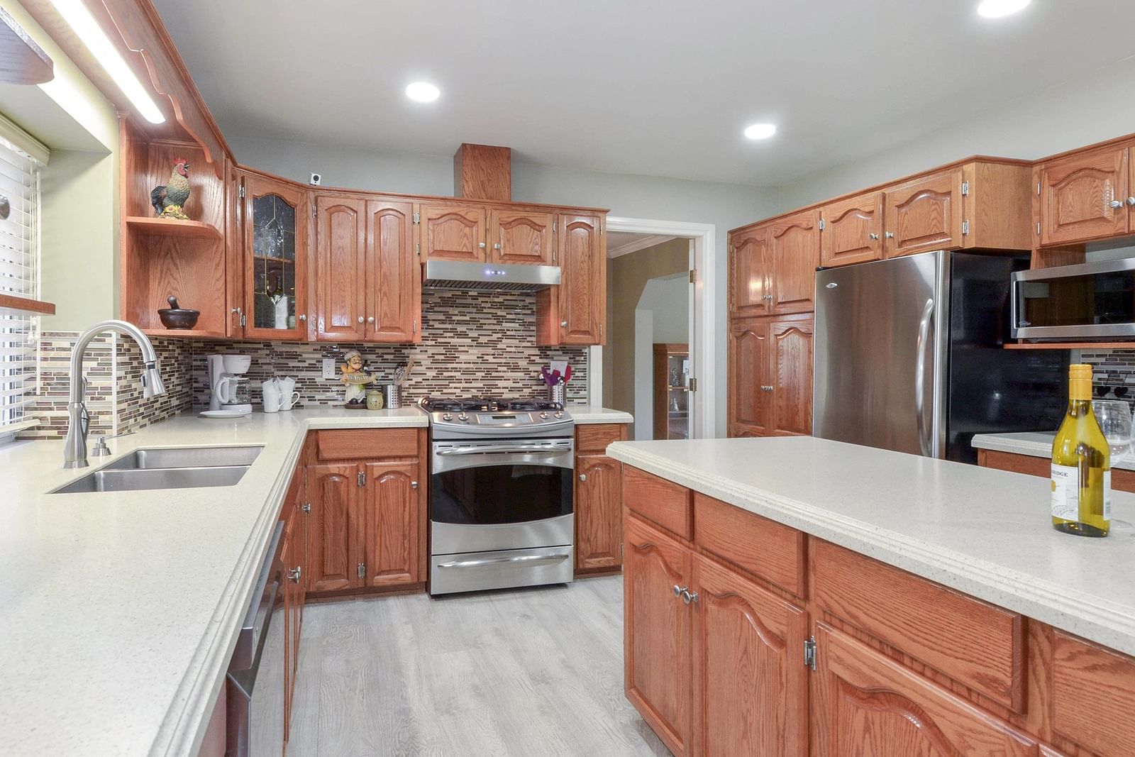 Listing Image 13