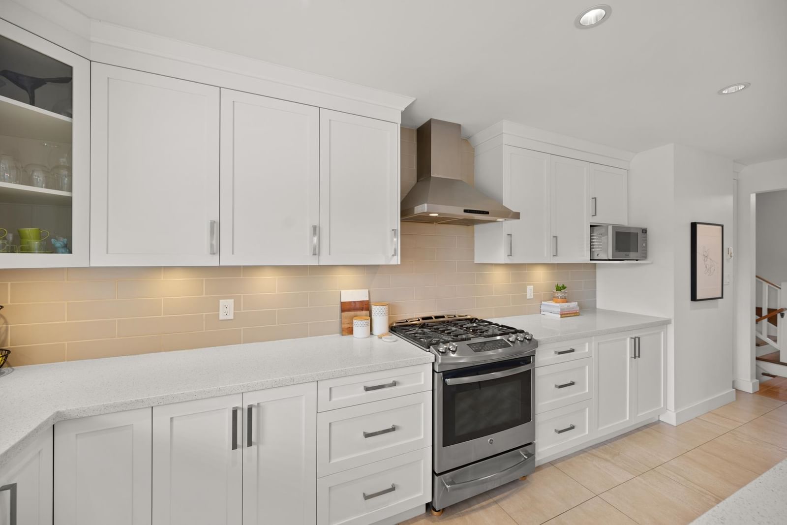 Listing Image 9