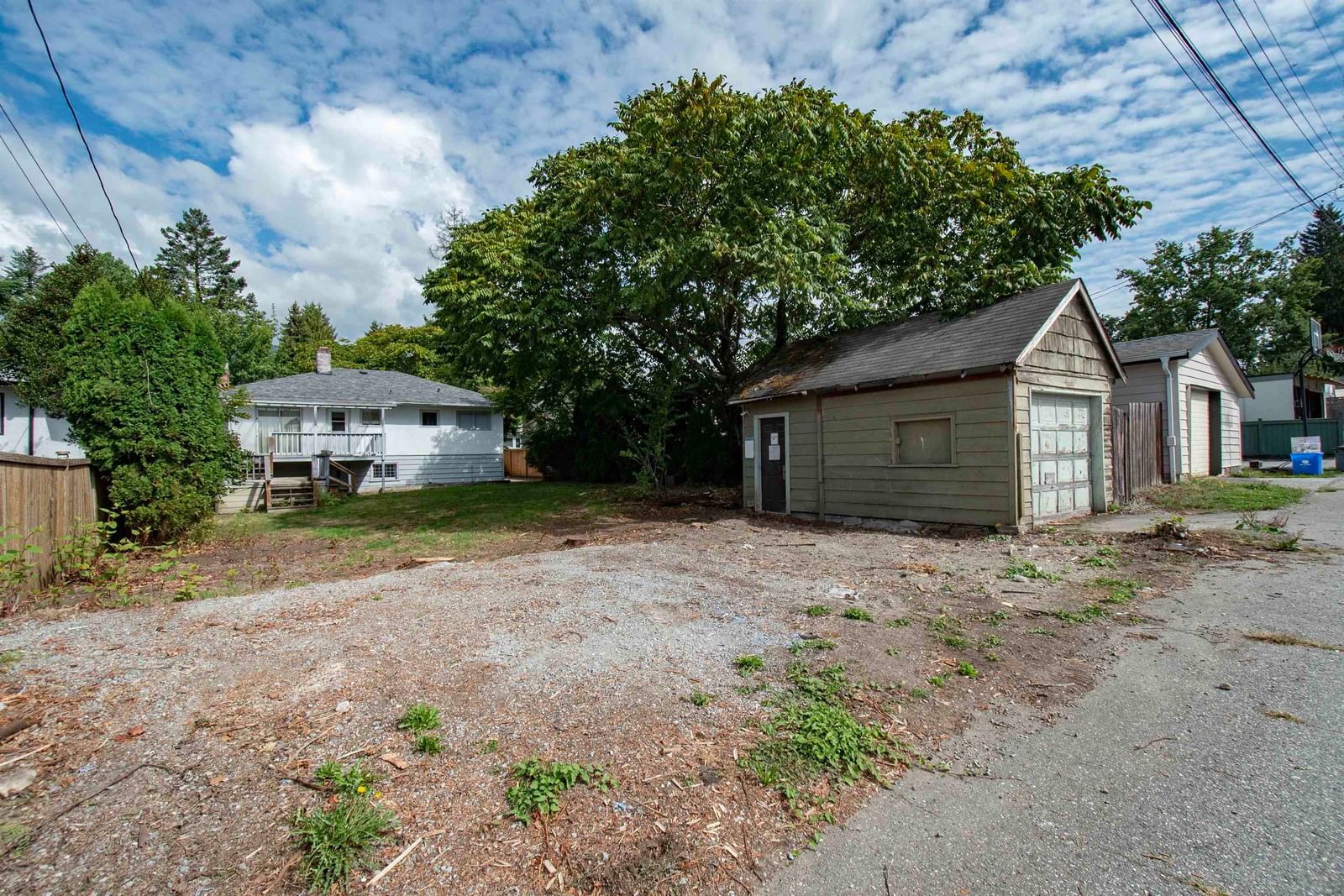 Listing Image 6