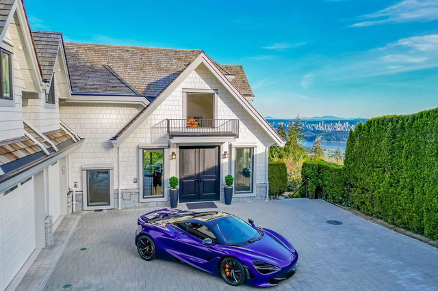 1516 Errigal Place