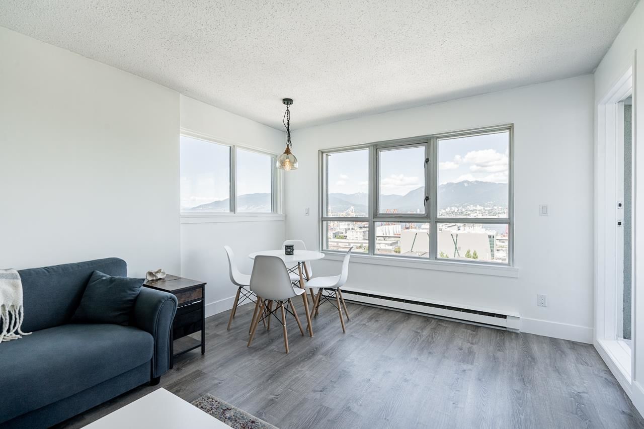 Listing Image 9