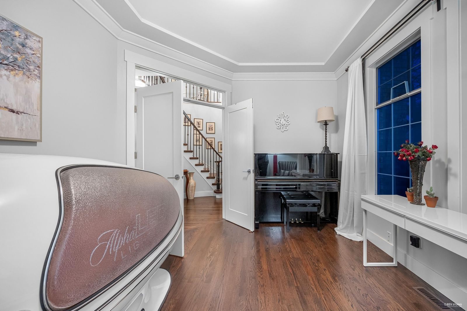 Listing Image 9