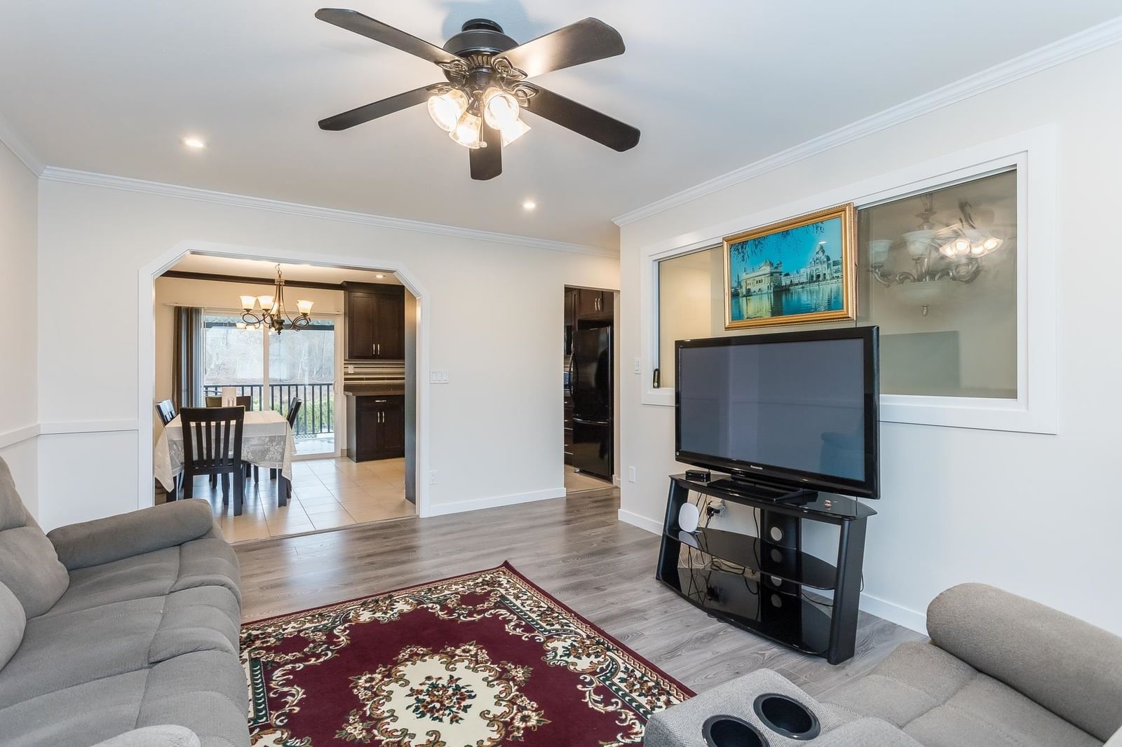 Listing Image 12