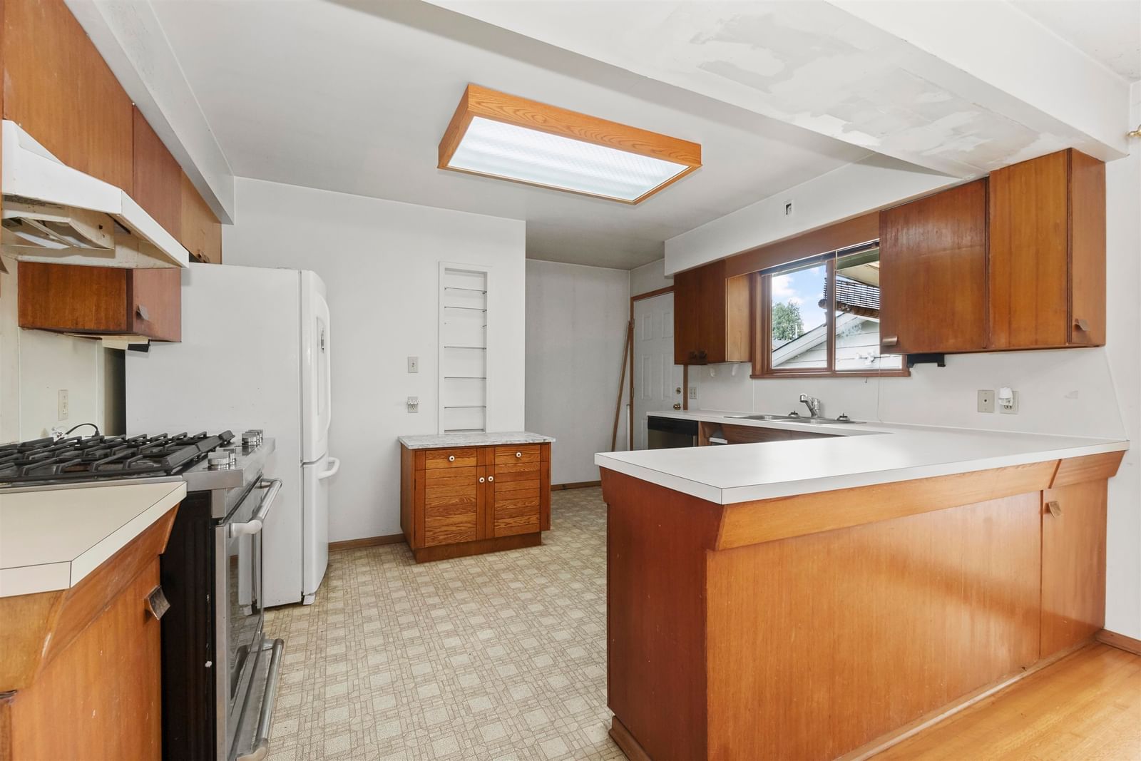 Listing Image 13