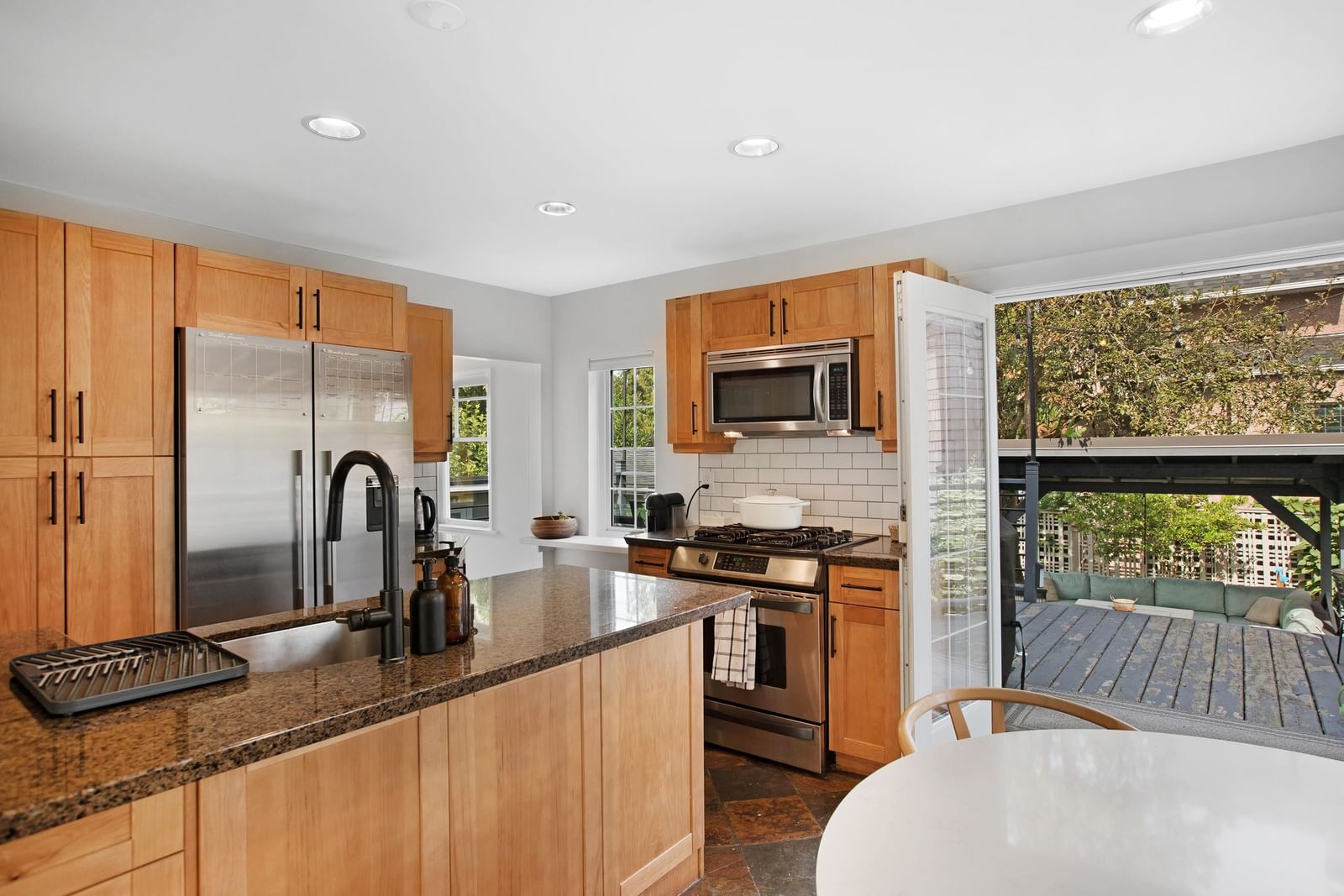 Listing Image 10