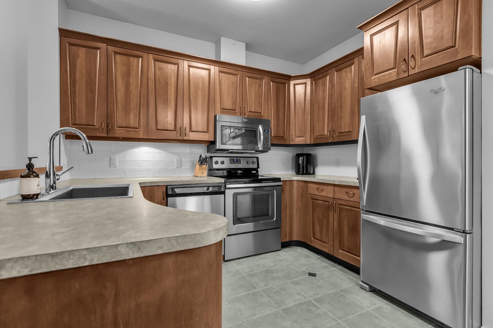 Listing Image 15
