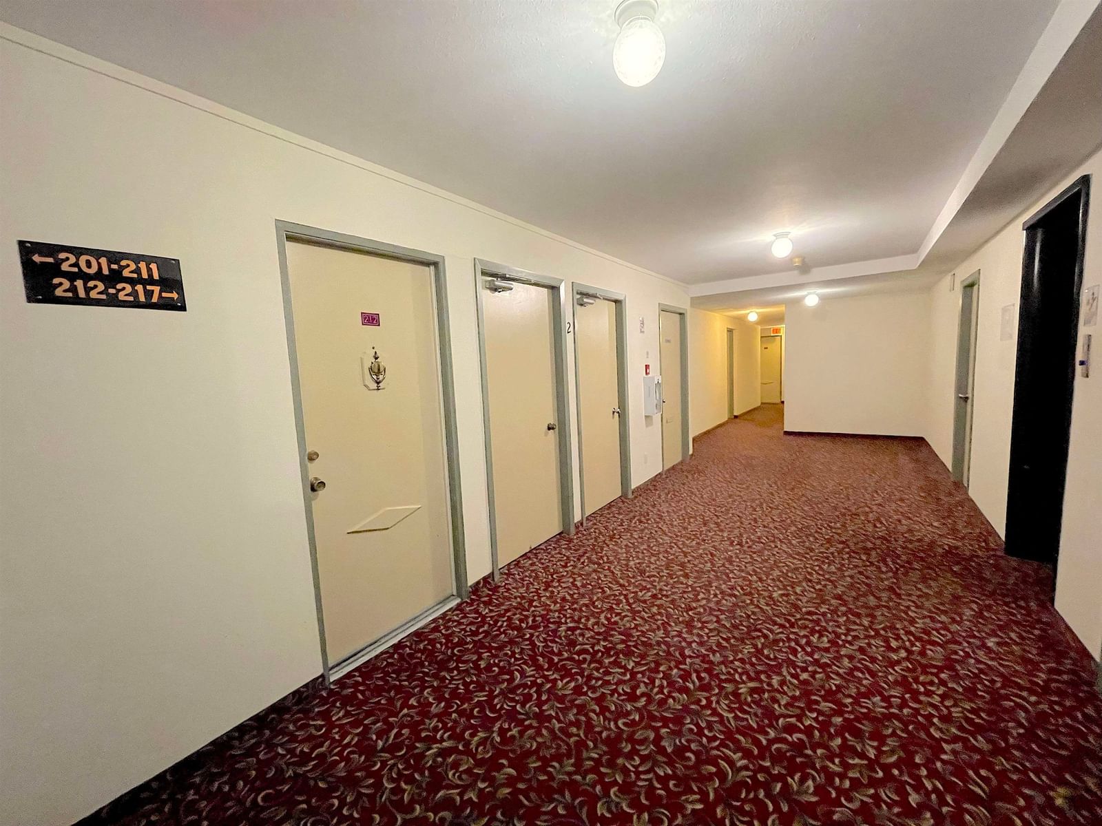 Listing Image 6
