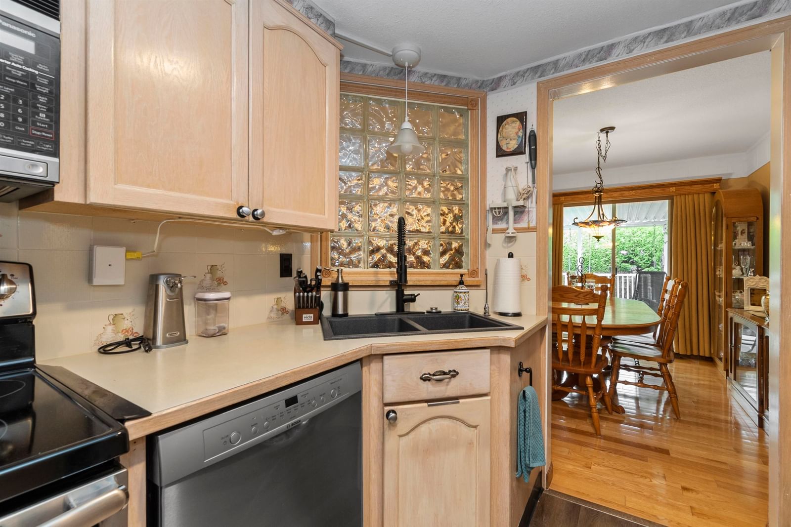 Listing Image 13