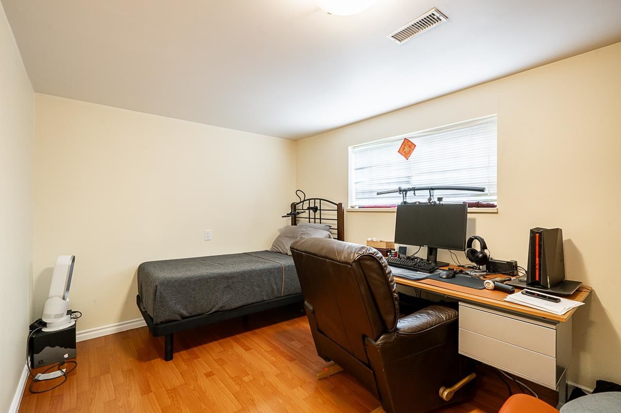 Listing Image 20