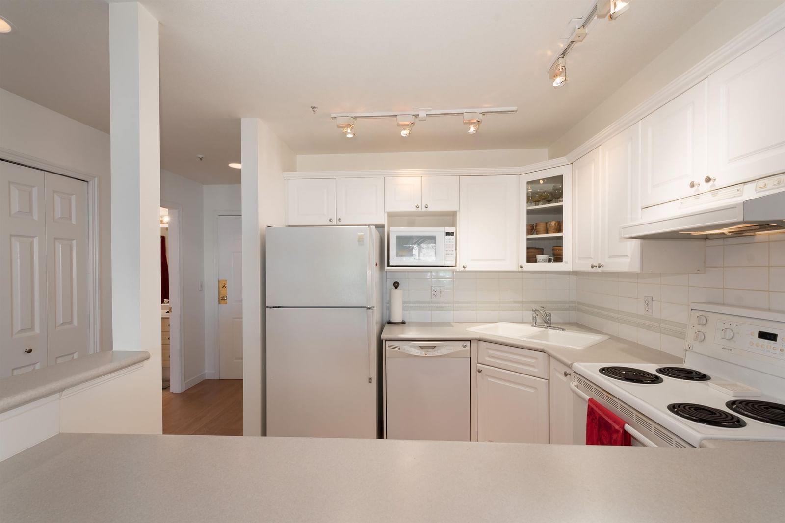 Listing Image 18
