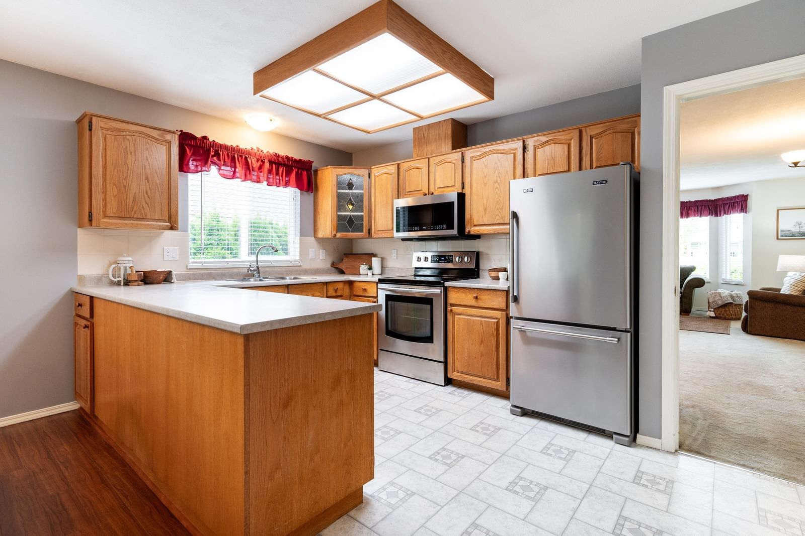 Listing Image 9