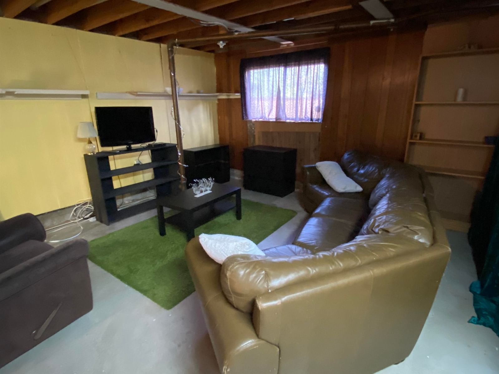 Listing Image 12