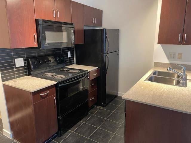 16xx - 938 Smithe Street