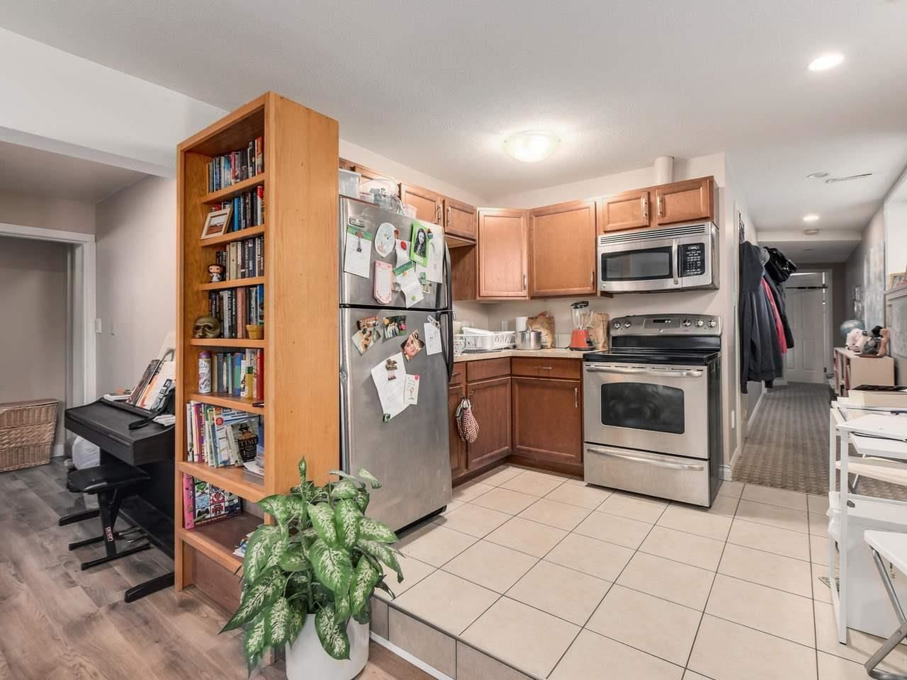 Listing Image 16