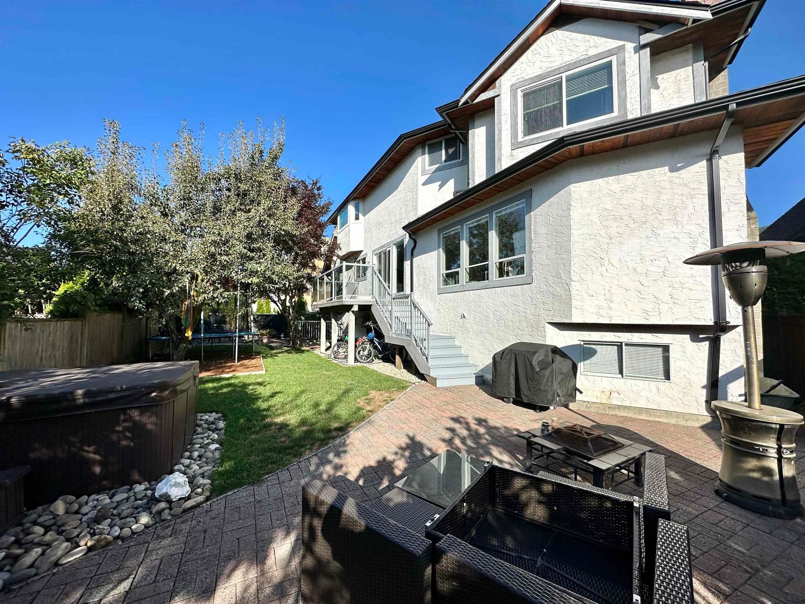 Listing Image 19