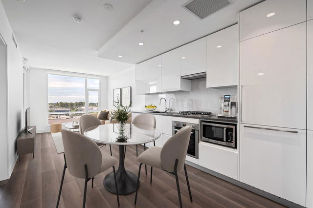 509 - 8181 Chester Street