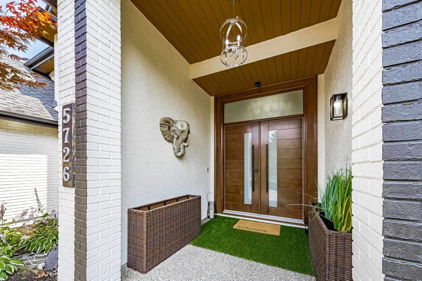 Listing Image 4