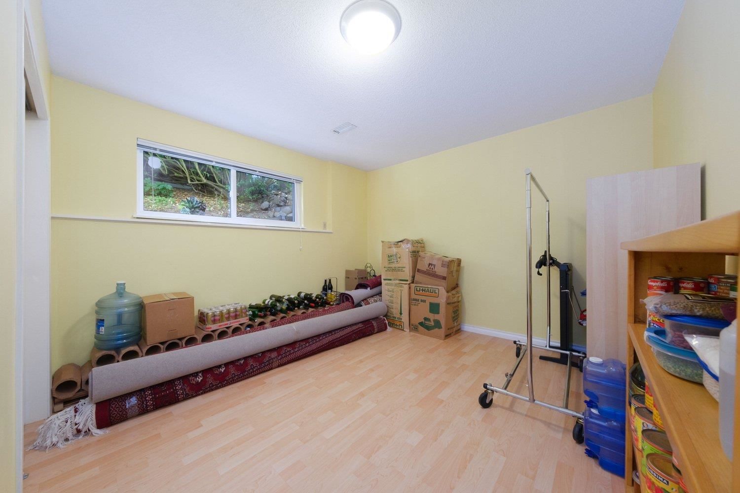 Listing Image 28
