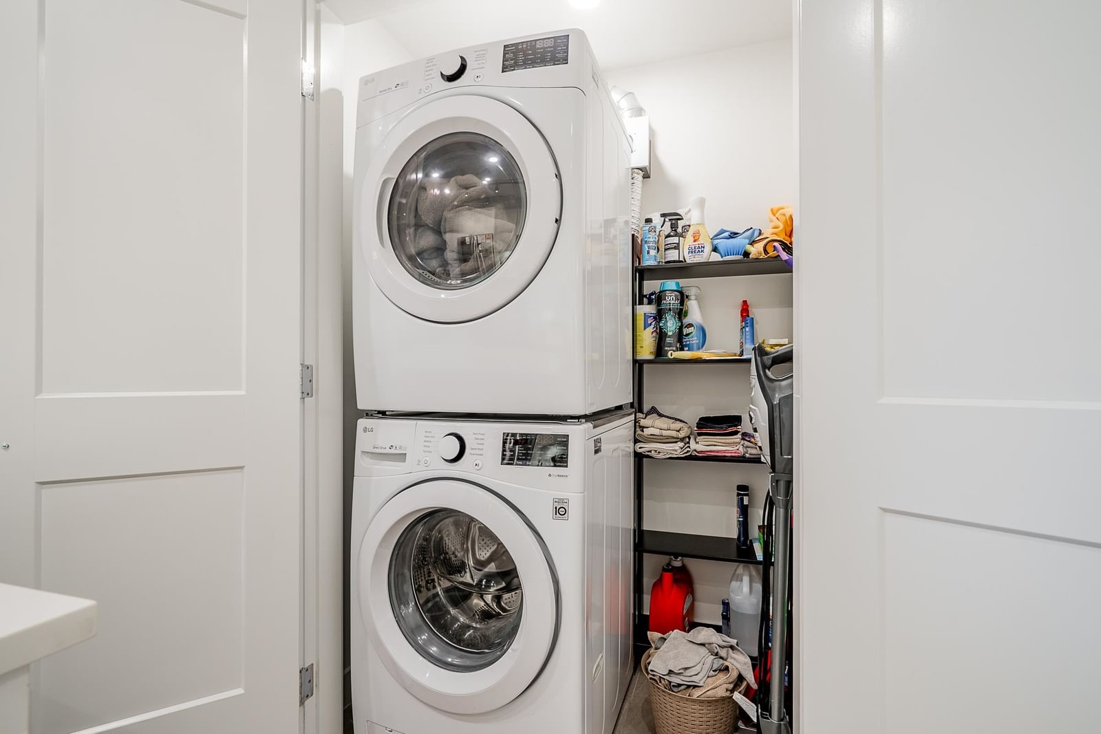Listing Image 18