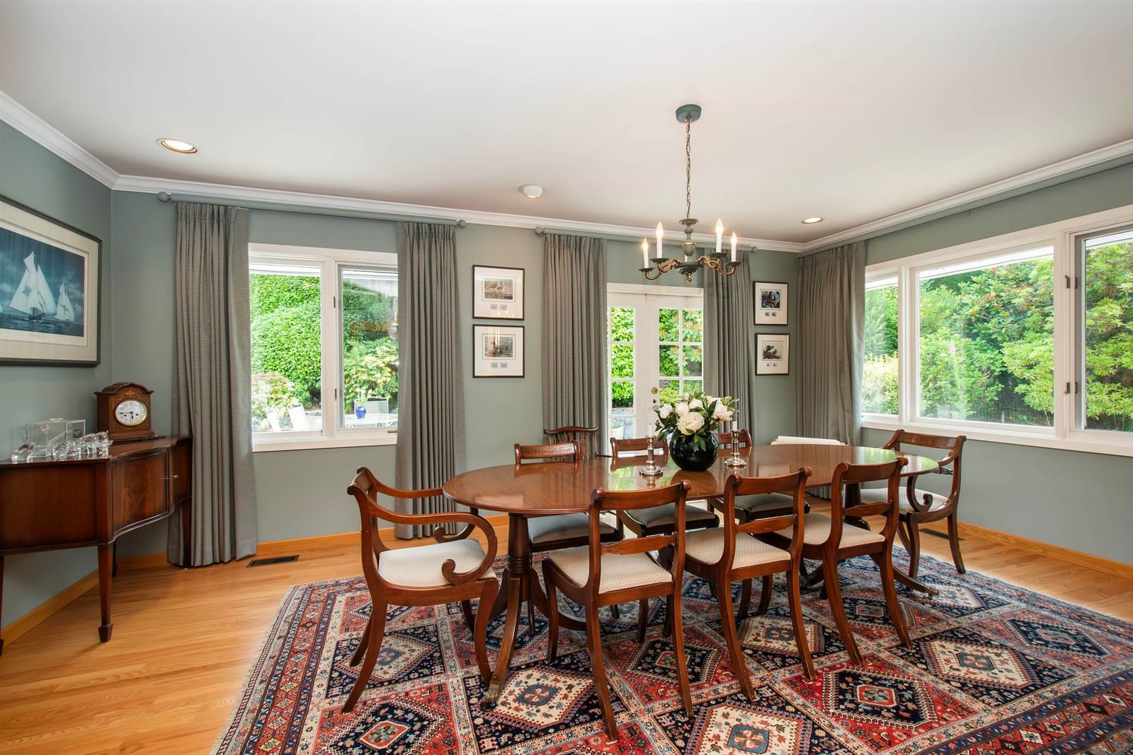 Listing Image 11