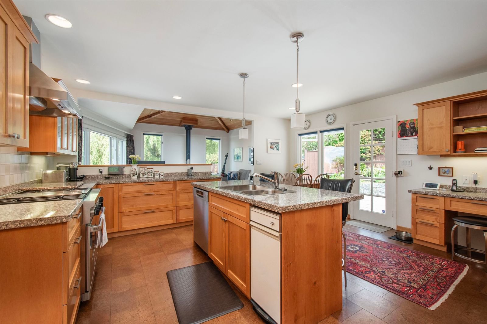 Listing Image 13