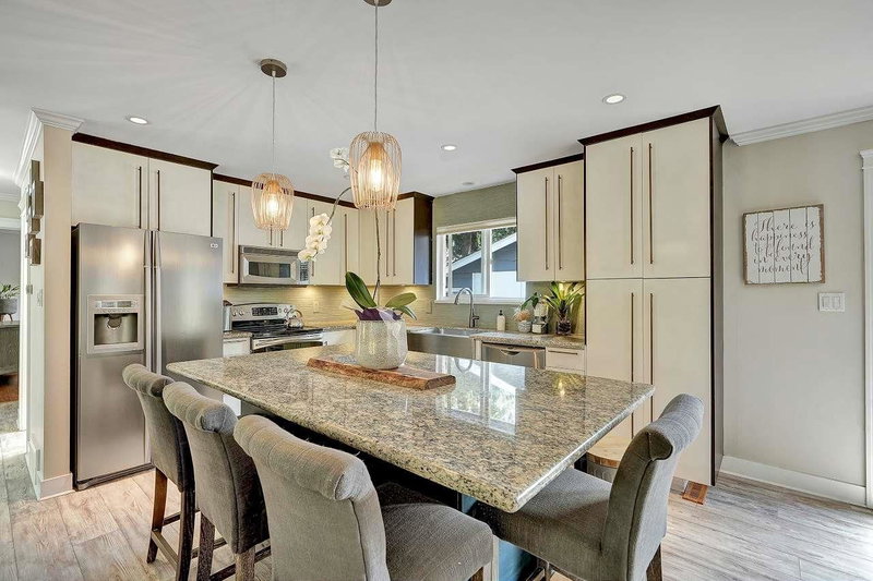 13950 Blackburn Avenue, White Rock, V4B 2Z5 | Image 3