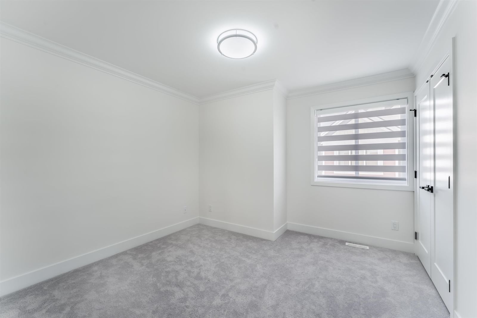 Listing Image 26