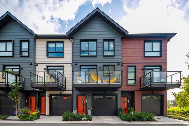 128 - 4738 Hemlock Way
