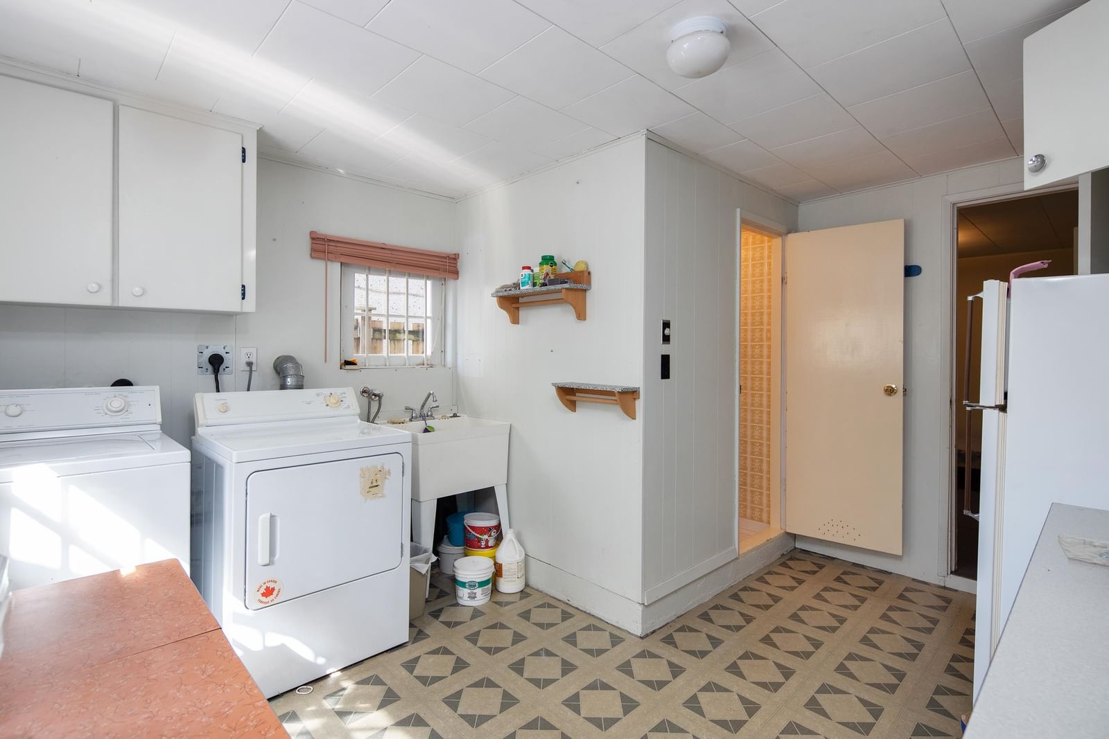 Listing Image 16