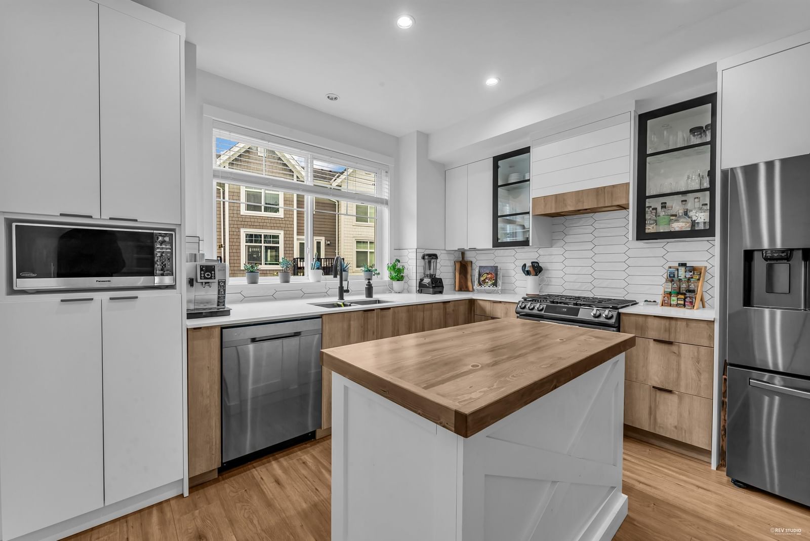 Listing Image 19