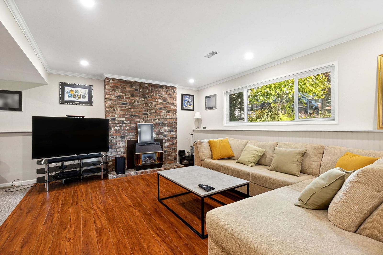 Listing Image 15