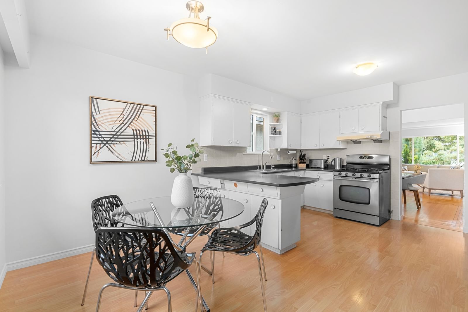 Listing Image 13