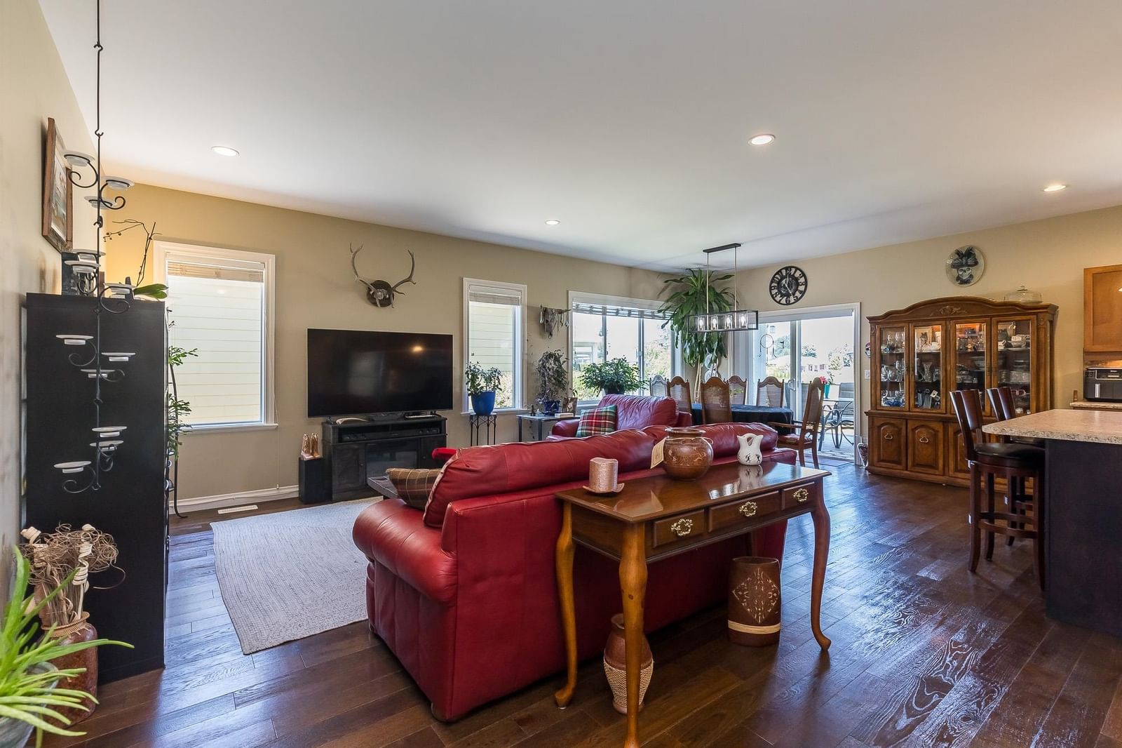 Listing Image 17