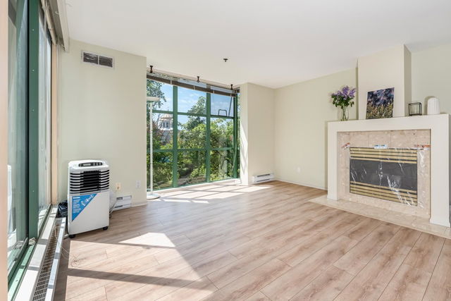 204 - 3133 Cambie Street