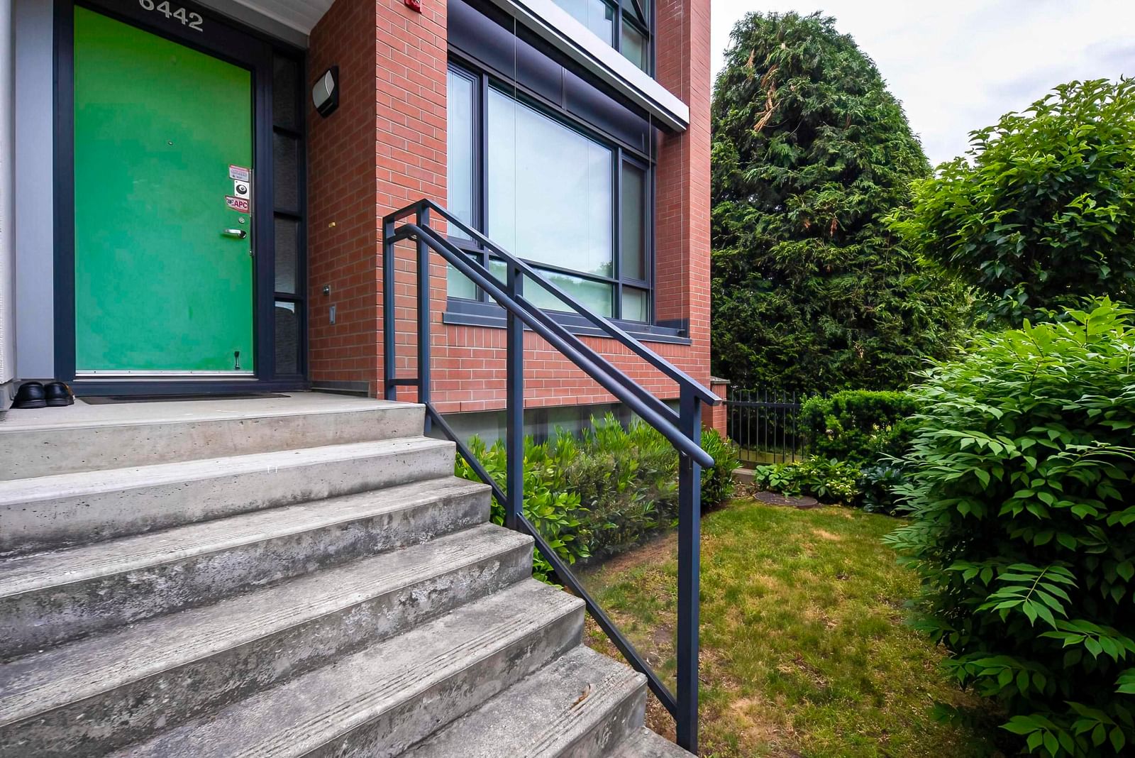 Listing Image 9