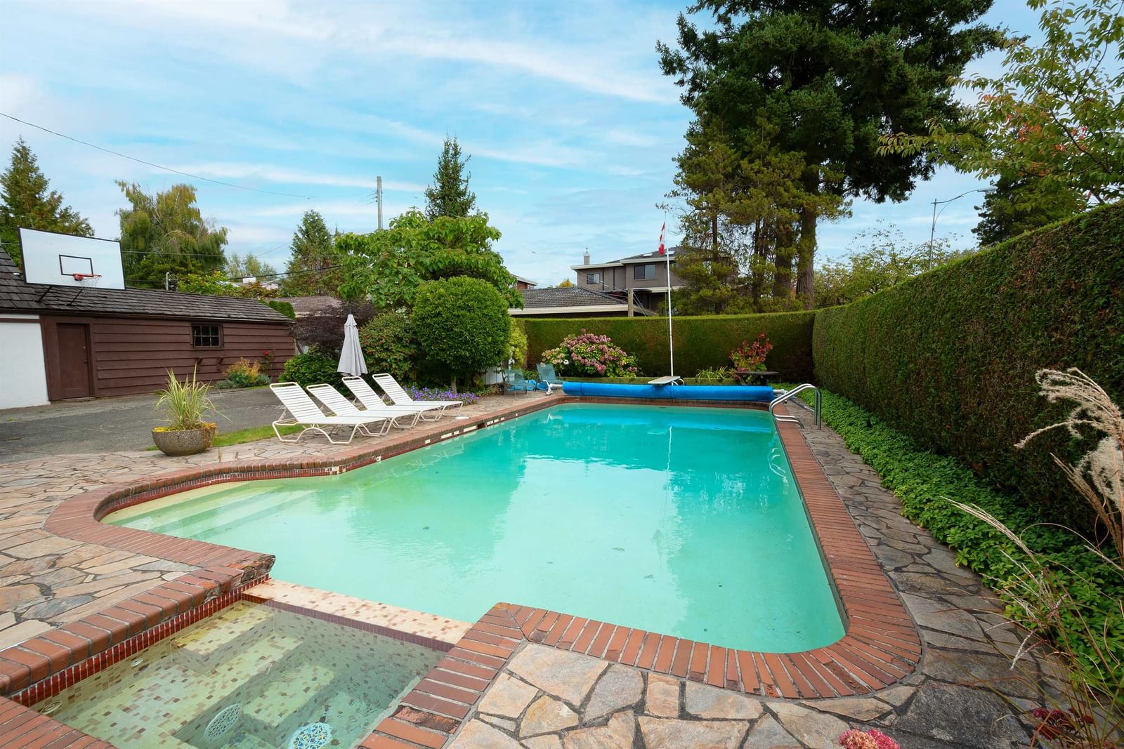 Listing Image 22