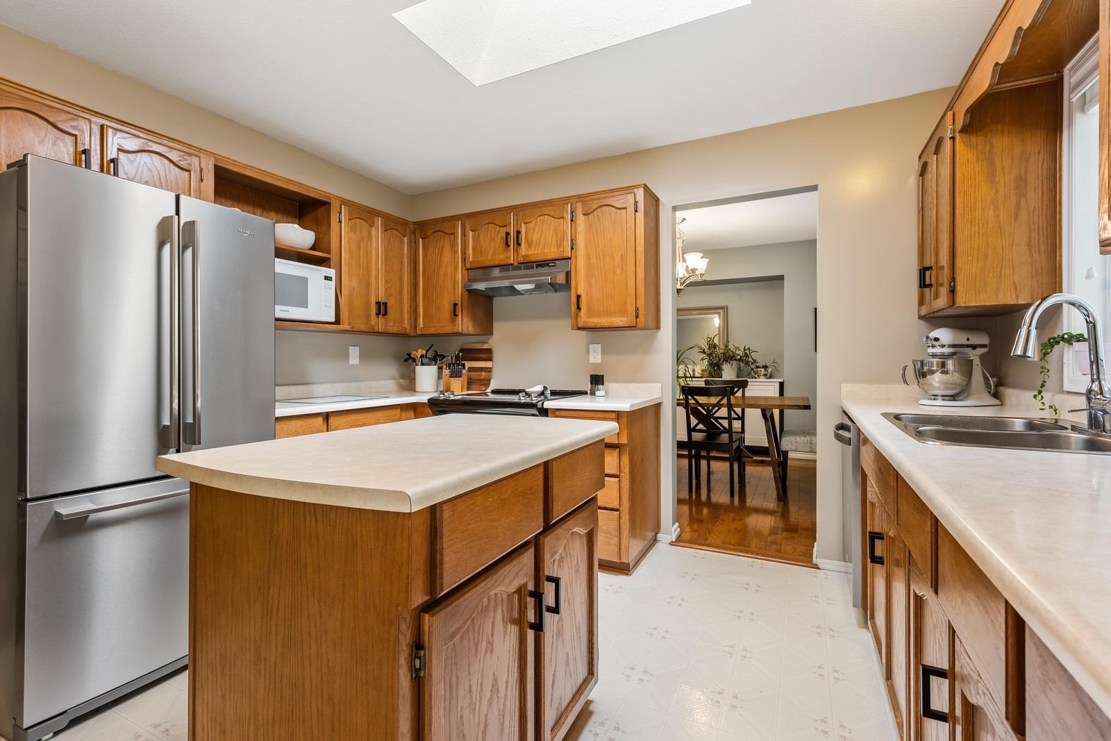 Listing Image 15