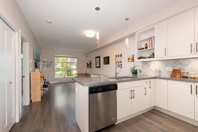 207 - 14605 Mcdougall Drive